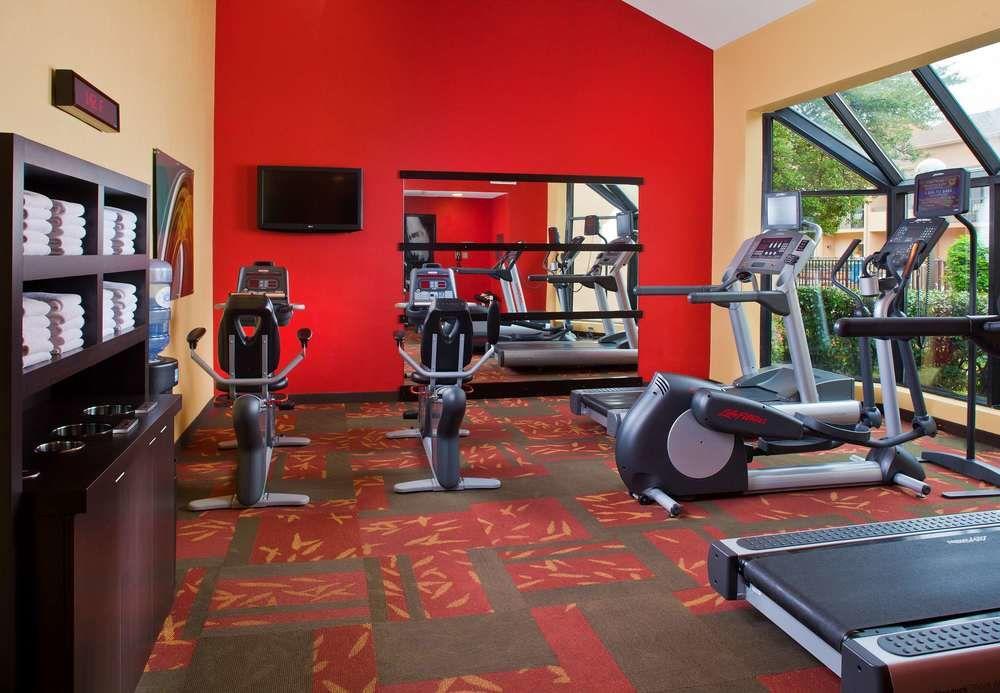 Courtyard By Marriott Memphis Airport Hotel Exterior photo