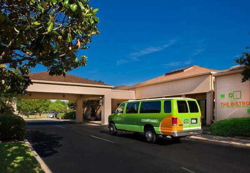 Courtyard By Marriott Memphis Airport Hotel Exterior photo